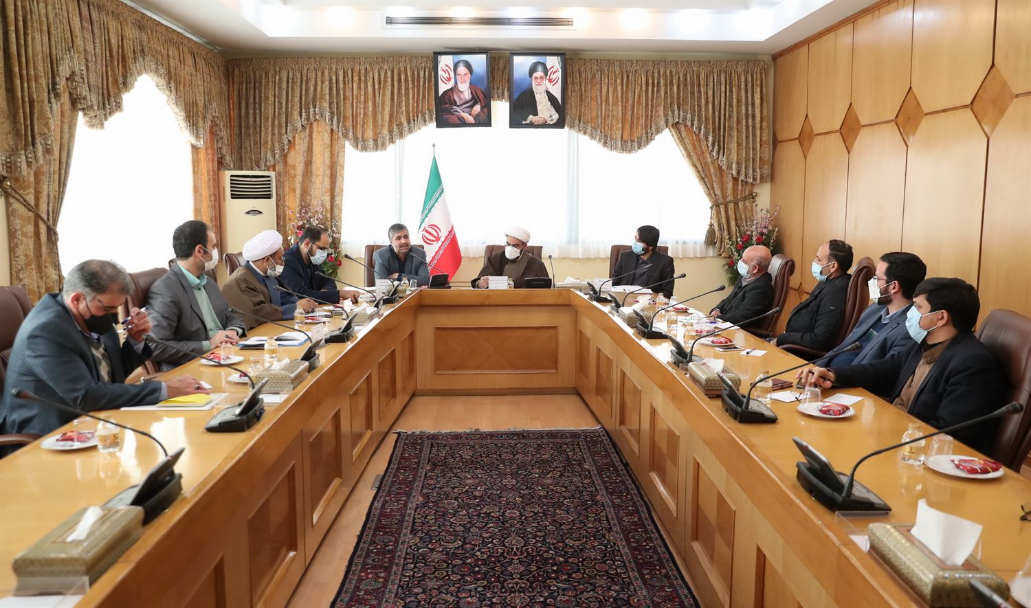 برگزاری نشست هم‌اندیشی ارتباطات مردمی قوای سه‌گانه و نهادهای عمومی با هدف ارتقاء خدمت‌رسانی به مردم