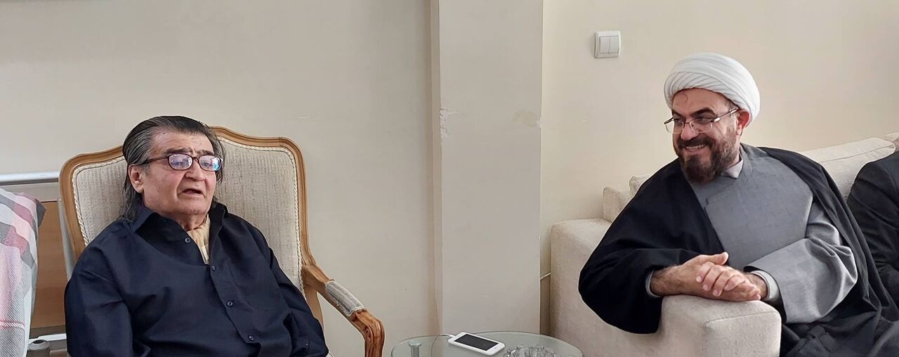 در نخستین روز دهه فجر صورت گرفت؛ دیدار صمیمی رئیس مرکز ارتباطات مردمی ریاست جمهوری با رضا رویگری