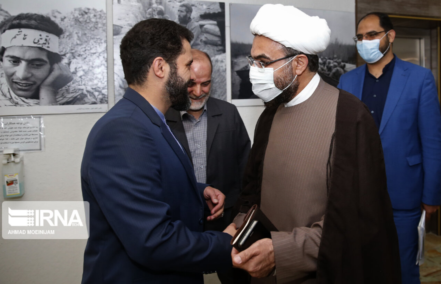 بازدید و نشست خبری رئیس مرکز ارتباطات مردمی ریاست‌جمهوری در ایرنا