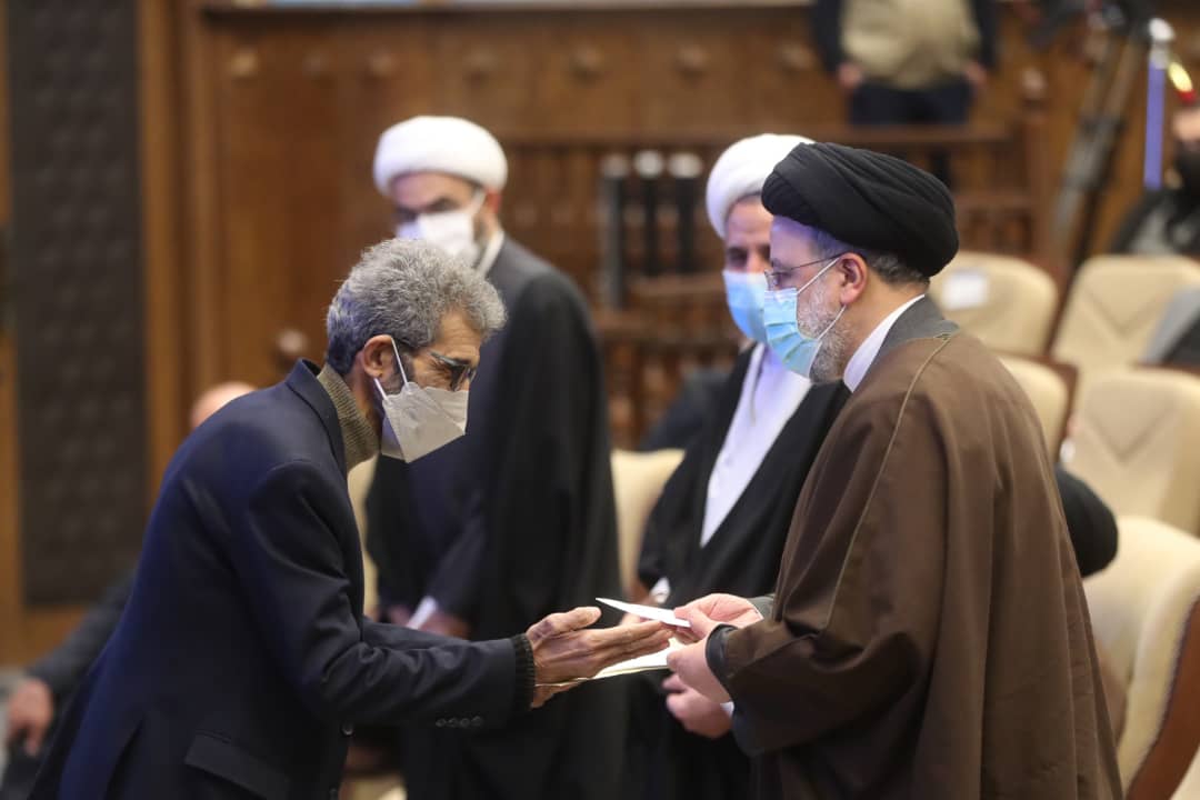 دیدار رئیس‌جمهور با نخبگان، علما، خانواده شهدا، ایثارگران و جمعی از اقشار مختلف مردم