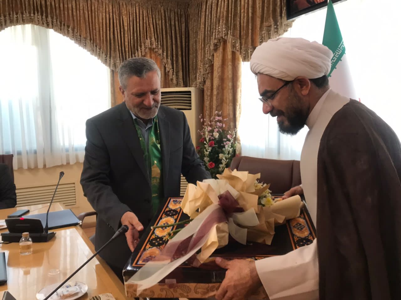 تجلیل از معاون رئیس‌جمهور به مناسبت عید سعید غدیر