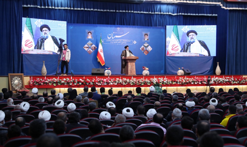 رئیس‌جمهور: ساعت کار بانوان نباید به شأن مادری خدشه وارد کند